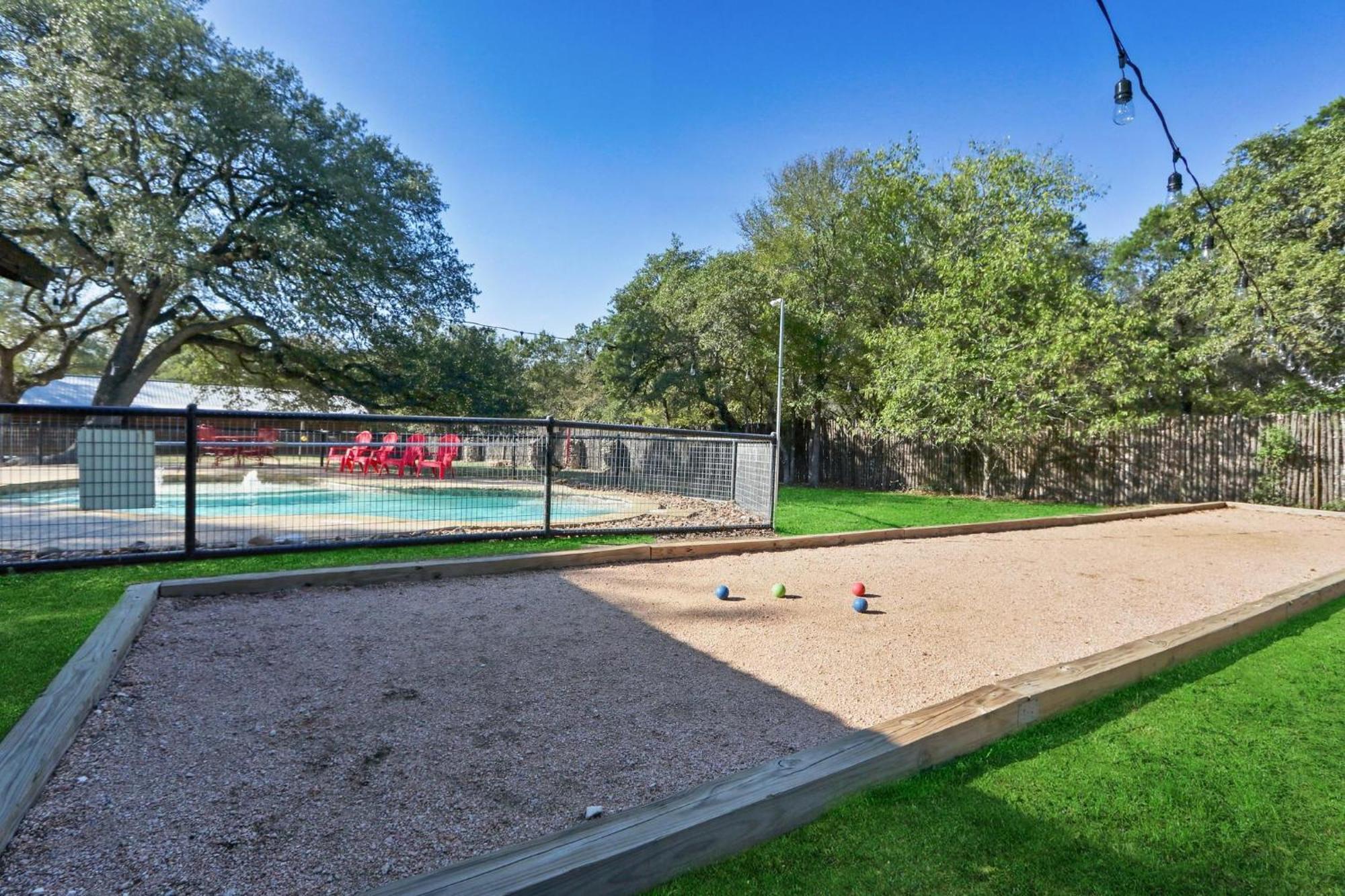 Wimberley Log Cabins Resort And Suites- The Oak Lodge Экстерьер фото