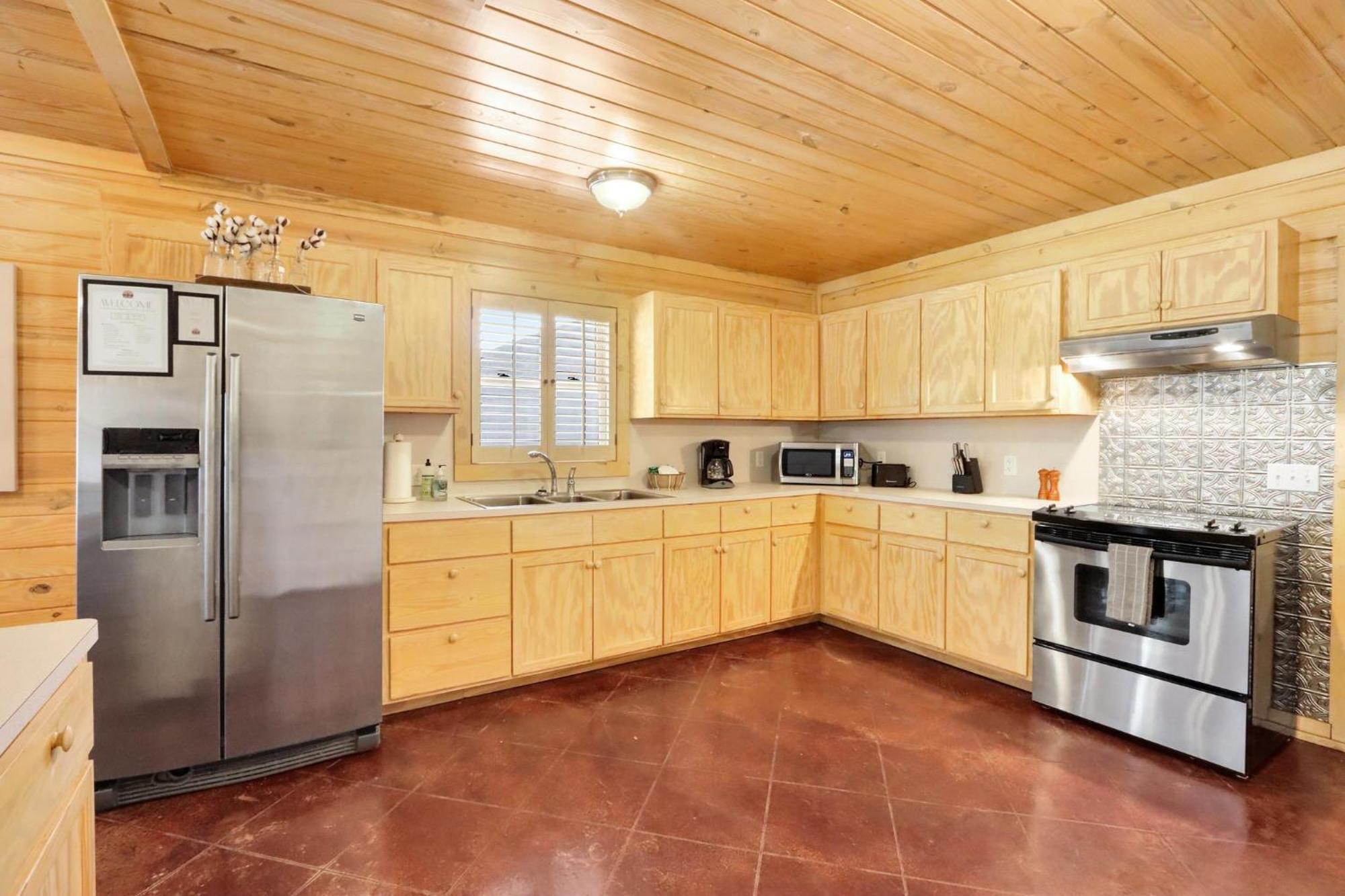 Wimberley Log Cabins Resort And Suites- The Oak Lodge Экстерьер фото